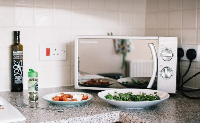 How To Clean Your Microwave; A How To Guide